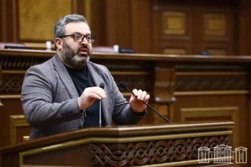 Հայ-վրացական հարաբերությունները լարվում են, տնտեսվարողները ծանր կացության մեջ են հայտնվելու․ Գառնիկ Դանիելյան