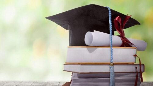 Число лиц, получающих высшее образование в Армении, сократилось на 8,8% с 2021 года