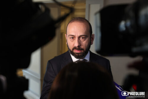 Ալիևը չի ասել՝ այսօր չկա Սևան, կա Գյոյչա, նրա ձևակերպումը Ցարական քարտեզների մասին էր․ Արարատ Միրզոյան