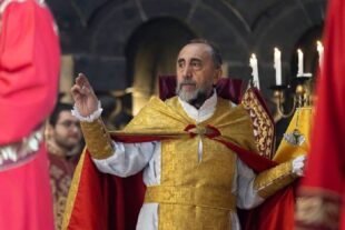 Սրբազանը մարտնչում է խավարային ուժերի դեմ․ Տեր Սարգիս