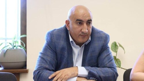 Կառավարությունը նախատեսում է Շիրակի մարզում փակել ավելի քան 40 դպրոց․ Մհեր Մելքոնյան