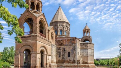 Տեր Թադե քահանա Թախմազյանի ու Տեր Տարոն քահանա Հունանյանի հարցը Մայր Աթոռի կարգապահական հարցերի հանձնախմբի օրակարգում է․ Տեր Եսայի