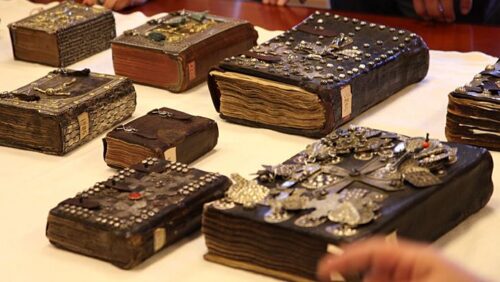 Матенадаран: Евангелие XV века украдено неизвестными лицами