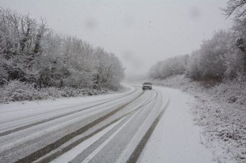 Снегопад на перевале Варденяц, в Севане и Вайке: каково состояние дорог?
