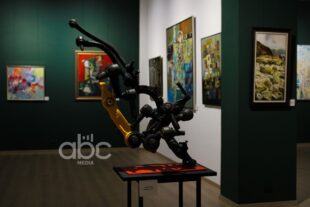 «Искусство как внутренний полет человека»: выставка в Союзе художников в фоторепортаже