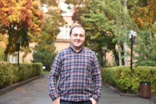 Դատավորի վճռով անվավեր է ճանաչվել ԵՊՀ ռեկտորի՝ կենտրոնի աշխատակիցներից մեկին աշխատանքից ազատելու մասին հրամանը