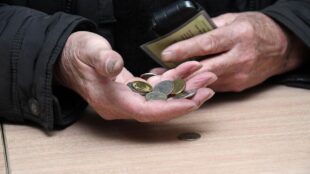 Никол Пашинян: Повысить пенсию сложно, потому что число пенсионеров очень велико