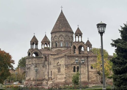 Ամենայն Հայոց Կաթողիկոսի տնօրինությամբ եպիսկոպոսաց ժողովի գումարումը ժամանակավորապես հետաձգվում է․ Մայր Աթոռ