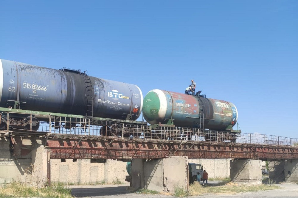 Georgia to provide one-time free transit of oil from Azerbaijan to Armenia Georgia to provide one-time free transit of oil from Azerbaijan to Armenia