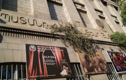 Давид Арутюнян: Должность директора Театра юных зрителей упразднена