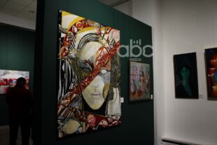 «Искусство как внутренний полет человека»: выставка в Союзе художников в фоторепортаже