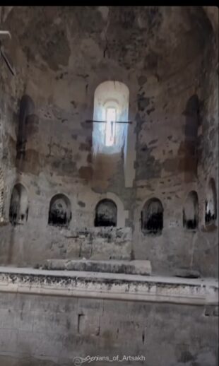 Азербайджанцы осквернили монастырь  XVII века Ериц Манканц в Мартакерте