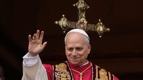 Pope Leo XIV revives tradition of multilingual Christmas greetings