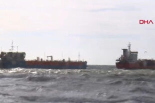 2 ships off Istanbul, 1 Azerbaijani and 1 under Turkish flag, send distress signal