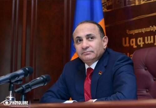 Я уже несколько раз высказывал своё мнение: Овик Абрамян о происходящем вокруг Церкви