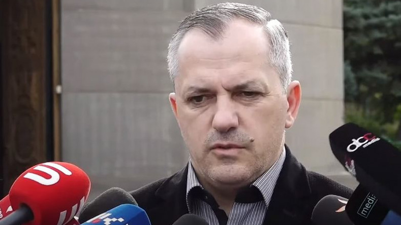 Հանդիպել եմ Վրթանես սրբազանի հետ և ստացել նրա հիմնավորումները․ Շահրամանյանի ճեպազրույցը՝ կետերով Հանդիպել եմ Վրթանես սրբազանի հետ և ստացել նրա հիմնավորումները․ Շահրամանյանի ճեպազրույցը՝ կետերով