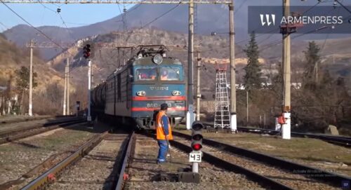В Армению прибыли вагоны с азербайджанским бензином