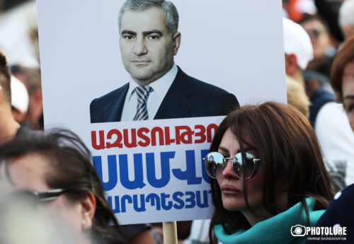 Мы не имеем права разочаровывать людей: послание Самвела Карапетяна из тюрьмы