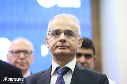 Мы предлагаем реальную мирную программу: строительство железной дороги Север-Юг: пресс-конференция Левона Зурабяна по пунктам