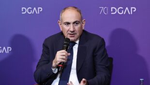 Small steps toward a solution become more realistic as we strengthen peace, says Pashinyan on Armenians detained in Baku