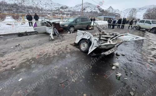 Խոշոր վթար՝ Վայոց ձորում․ «ՎԱԶ 2101»-ը բաժանվել է երկու մասի