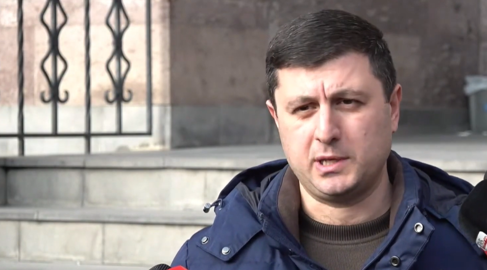 Тигран Абрамян: Правительство Армении пытается предпринять шаг, который придется по вкусу азербайджанцам, чтобы показать, что оно ни в коем случае не допустит возвращения жителей Арцаха Тигран Абрамян: Правительство Армении пытается предпринять шаг, который придется по вкусу азербайджанцам, чтобы показать, что оно ни в коем случае не допустит возвращения жителей Арцаха