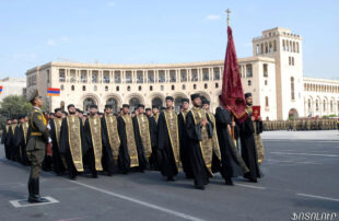 Тигран Абрамян: Ликвидация духовной службы в Вооруженных Силах нанесет огромный вред атмосфере и боеготовности войск