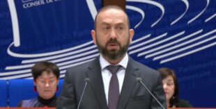 Մենք շրջում ենք տասնամյակների թշնամանքի էջը, շնորհակալ ենք այս պատմական ճանապարհին մեզ հետ լինելու համար․ Արարատ Միրզոյանը՝ ԵԽԽՎ նիստում