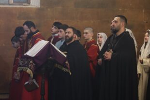 Հոգևորականները Թալինի եկեղեցում սրբագործելու կարգ են կատարել (լուսանկարներ)