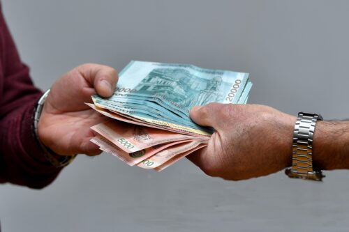 ՊԵԿ երկու պաշտոնյա 9 միլիոն դրամ կաշառք է վերցրել․ նրանք ձերբակալվել են