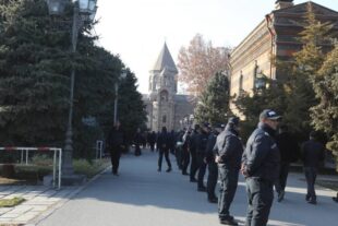 Можно утверждать, что в Армении установлен антиконституционный режим: политолог