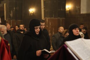 Հոգևորականները Թալինի եկեղեցում սրբագործելու կարգ են կատարել (լուսանկարներ)