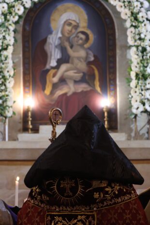 Հոգևորականները Թալինի եկեղեցում սրբագործելու կարգ են կատարել (լուսանկարներ)