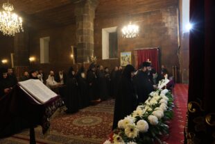 Հոգևորականները Թալինի եկեղեցում սրբագործելու կարգ են կատարել (լուսանկարներ)