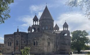 Մայր Աթոռը եպիսկոպոսների՝ երկրից դուրս գալու արգելքի մասին հայտարարություն է արել