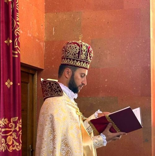 Отец Арташес Акопян: Глубоко сожалею и испытываю боль из-за своего вчерашнего заявления