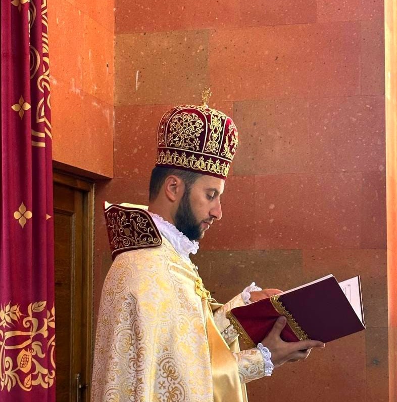 Отец Арташес Акопян: Глубоко сожалею и испытываю боль из-за своего вчерашнего заявления Отец Арташес Акопян: Глубоко сожалею и испытываю боль из-за своего вчерашнего заявления