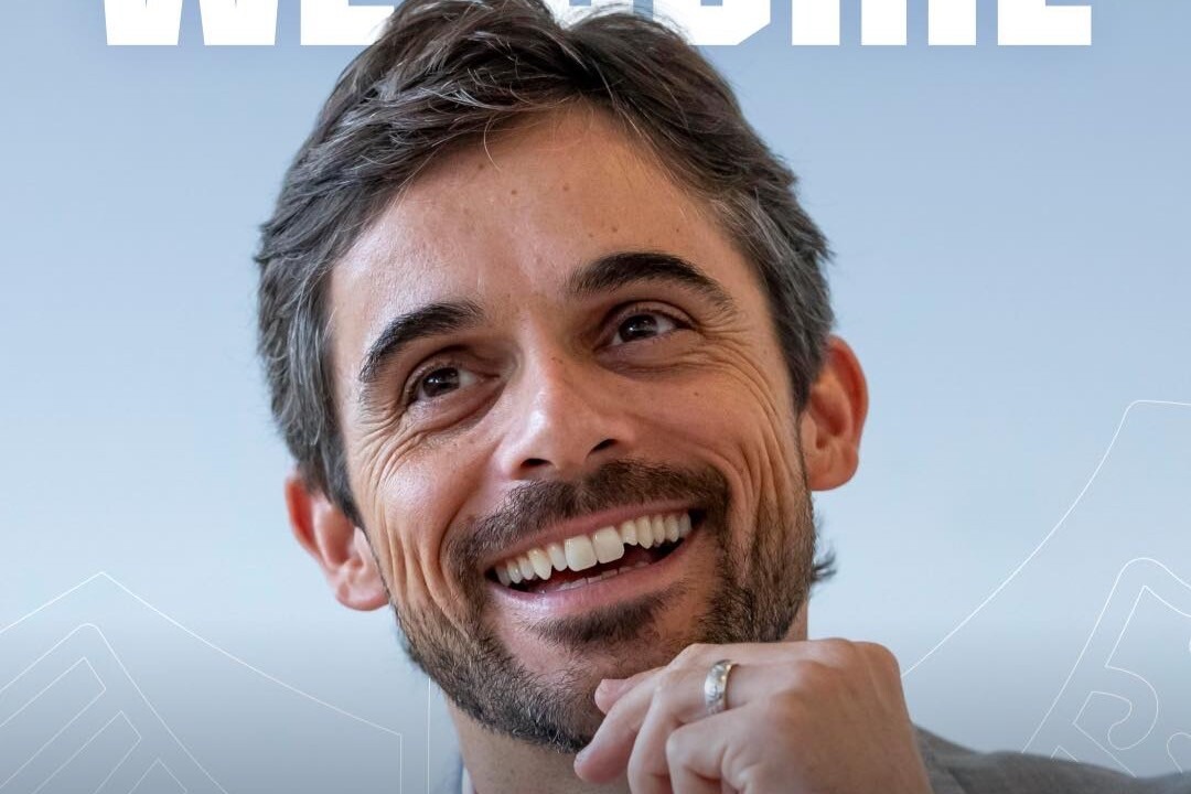 У ереванского футбольного клуба «Арарат» новый главный тренер У ереванского футбольного клуба «Арарат» новый главный тренер