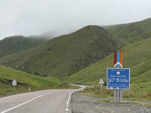 10 армян и 1 россиянин, проживавшие в Арцахе, переехали в Армению