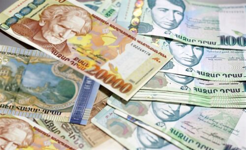 «Հին սերնդի» թղթադրամներով գնումները կարգելվեն. ո՞ր թղթադրամներն են փոխվում և ինչպե՞ս փոխարինել դրանք (ֆոտոշարք)