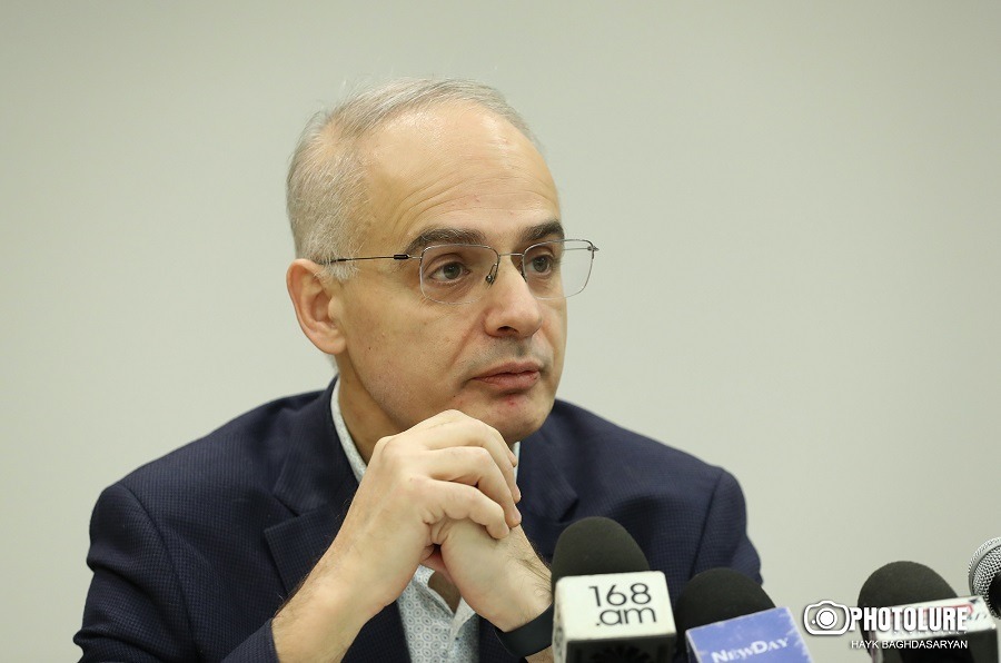 Նիկոլ Փաշինյանի ամբողջ կերպարը հենց այսօրվա «խորհրդի» մեջ է․ Լևոն Զուրաբյան