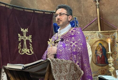 Сотрудники администрации общины Веди убедили священника присоединиться к архиепископу Геворгу: сигнал тревоги