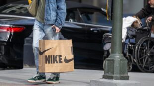 Nike to axe 775 jobs