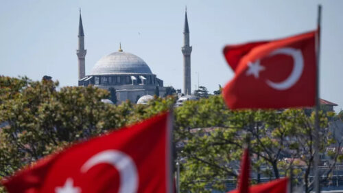 UK advises citizens against traveling to Turkey