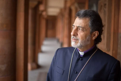 Փաշինյանին միացած 10 սրբազաններից Տեր Հովնան արքեպիսկոպոսը մասնակցելու է Ավստրիայում կայանալիք Եպիսկոպոսաց ժողովին