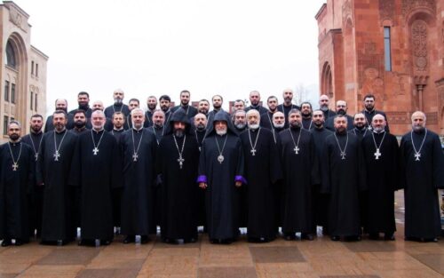 Российская и Ново-Нахичеванская епархия ААЦ осудила инициативу Пашиняна