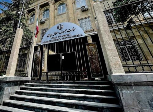 Граждане делают оскорбительные заявления возле иранского посольства: посол