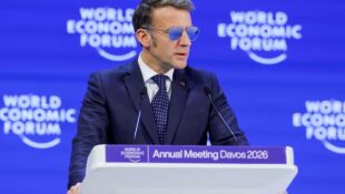 Մակրոնի արևային ակնոցը մեծ շահույթ է բերել ակնոցն արտադրող ընկերությանը