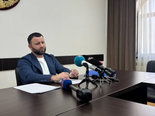 Artsakh state minister announces street protests to halt emigration starting late March