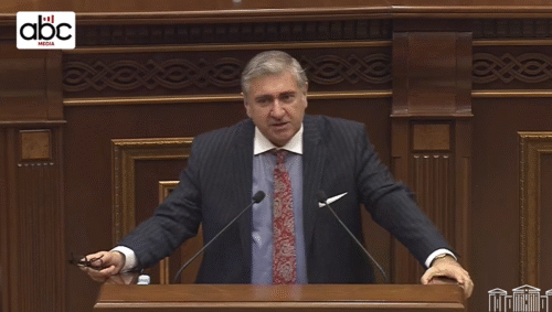 Артур Хачатрян: Власти говорят о мире, но захватчик не выводит свои войска из нашей страны